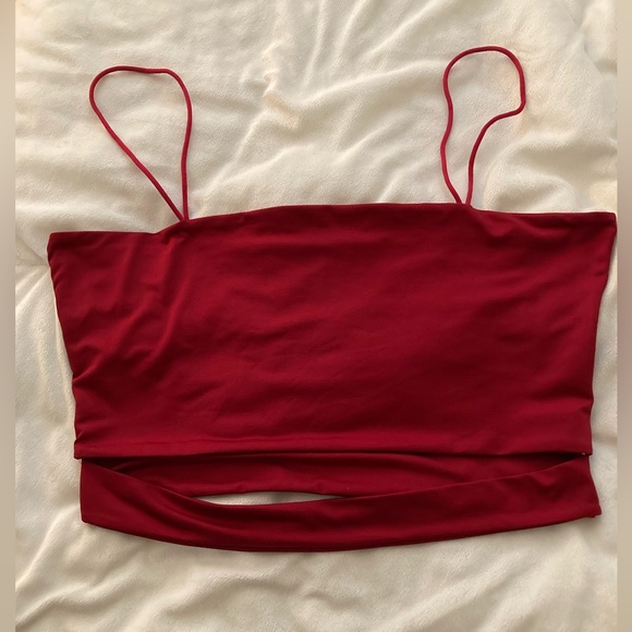 SHEIN Red Cut Out Cropped Top - Picture 3 of 5